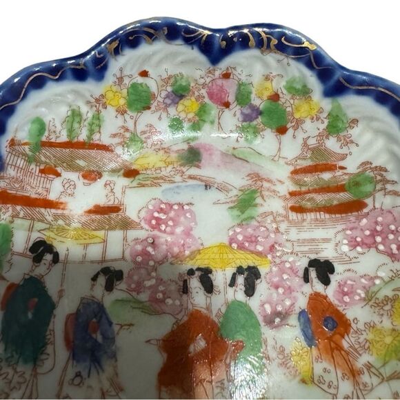 Vintage Handpainted Japan Scalloped Mini Bowl - Picture 4 of 8
